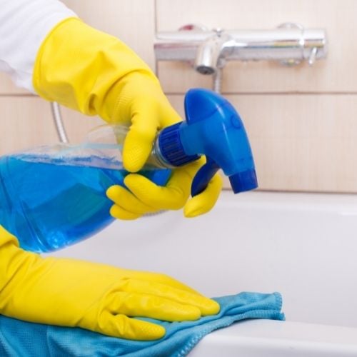 Best DIY for Cleaning Your Bathtub